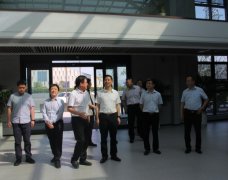 <b>山西省民營(yíng)經(jīng)濟(jì)發(fā)展局樊偉強(qiáng)局長(zhǎng)、運(yùn)城經(jīng)濟(jì)技術(shù)開發(fā)區(qū)副主任魯若鵬一行蒞臨</b>